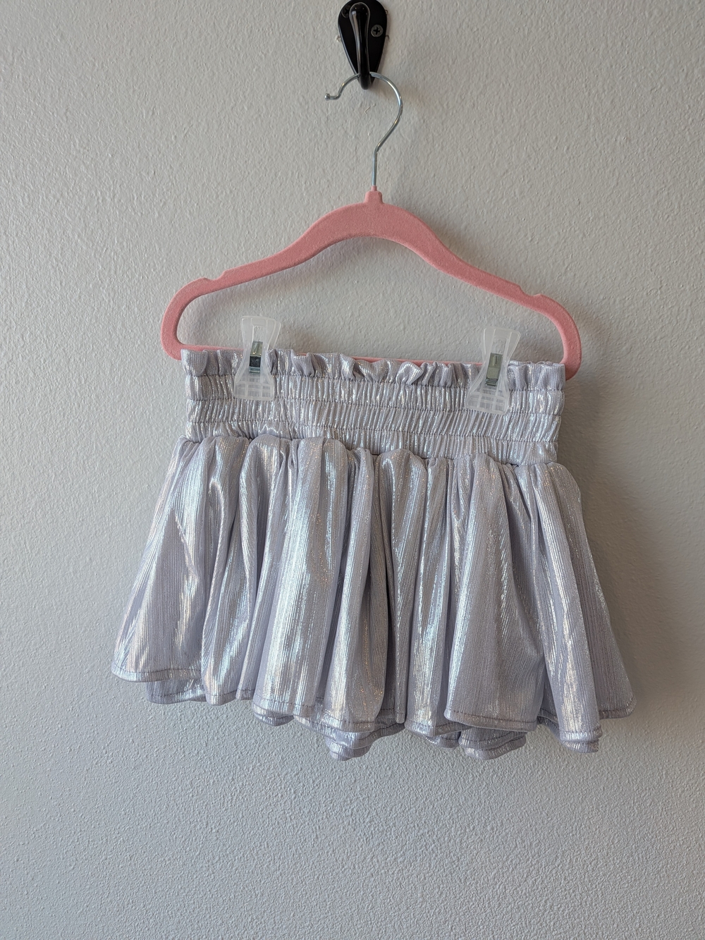 NWOT Girls Shimmer Metallic Silver Skort with Elastic Waist Y10